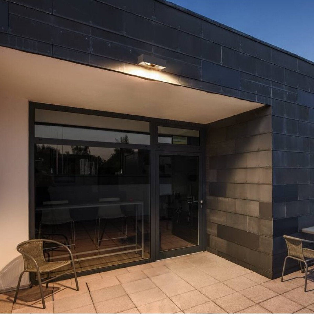 spot anthracite à fixation murale