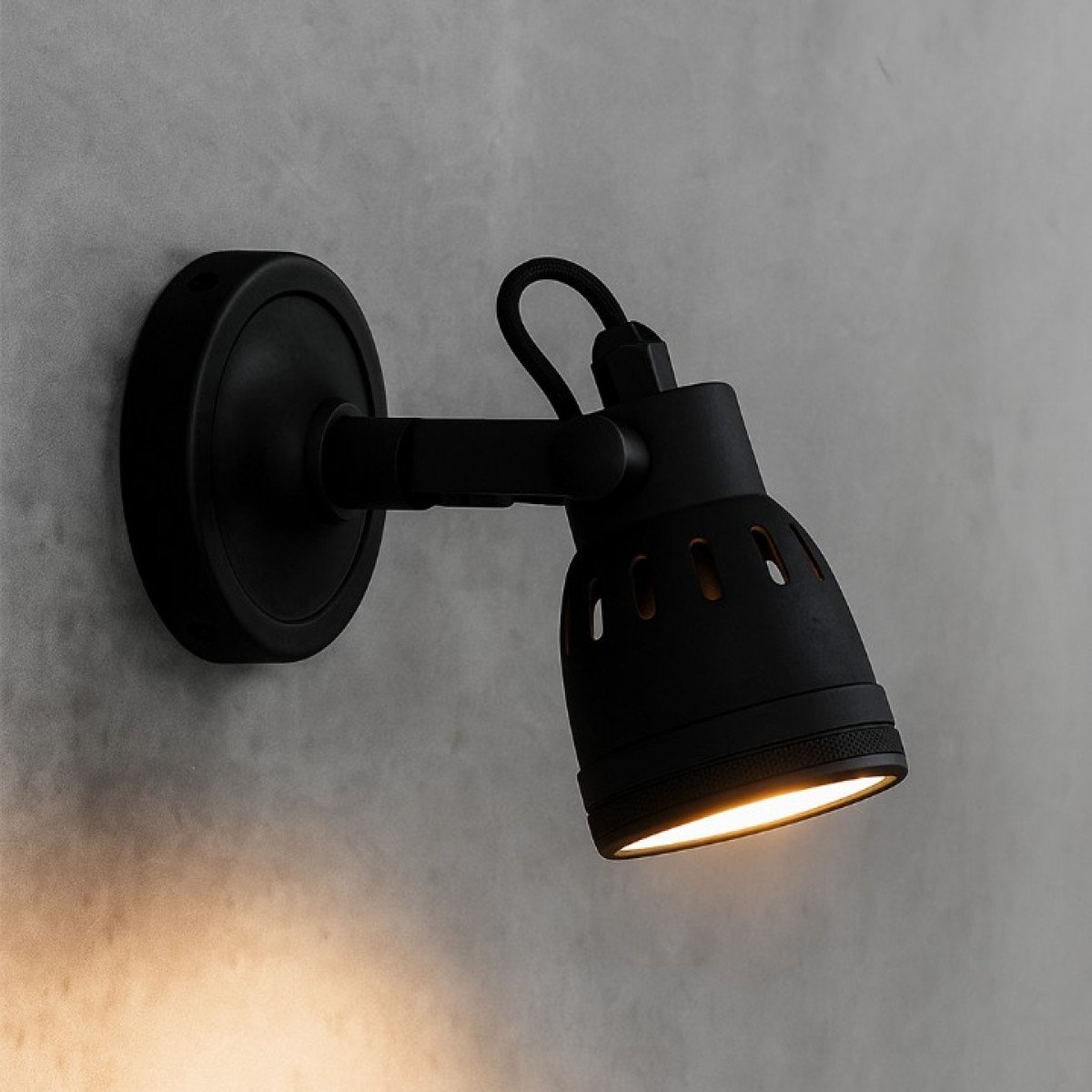 Spot plafond Indigo Cover en laiton noir de KS Verlichting