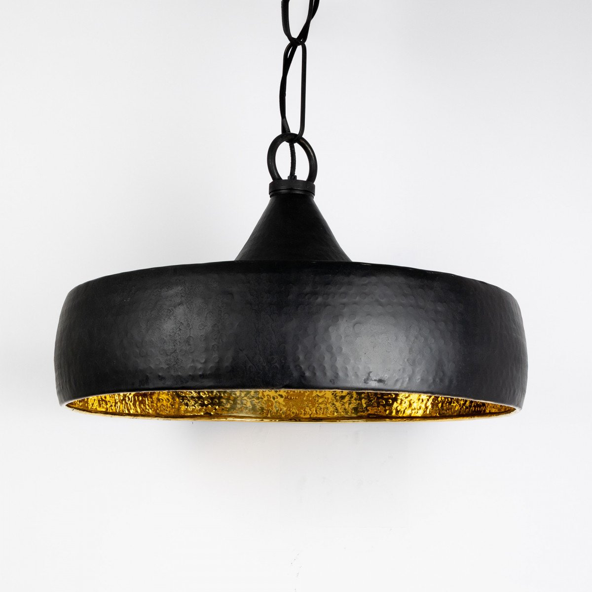 lampe en laiton couleur noir antique avec une douille E27