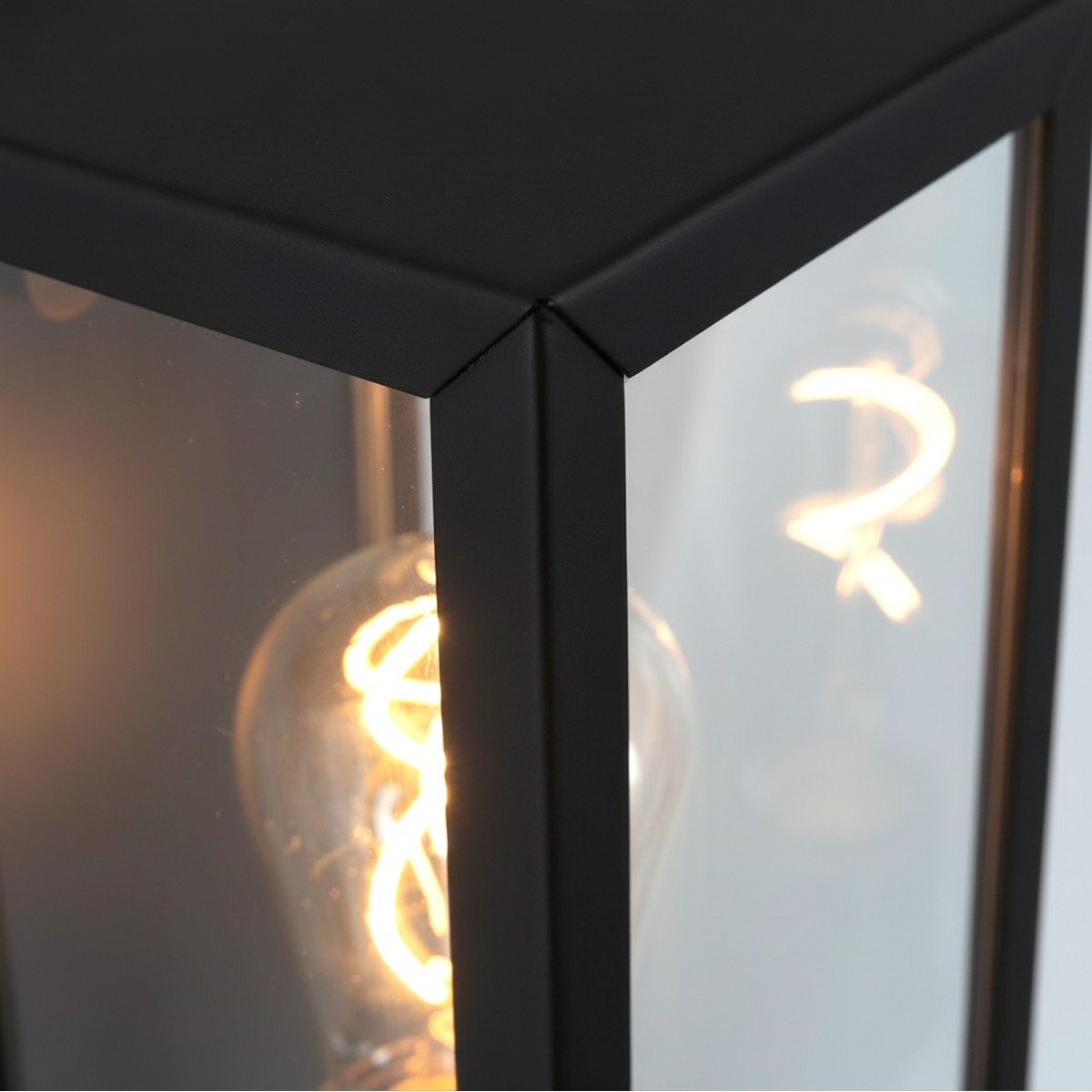 lampe en laiton couleur bronze antique avec une douille E27