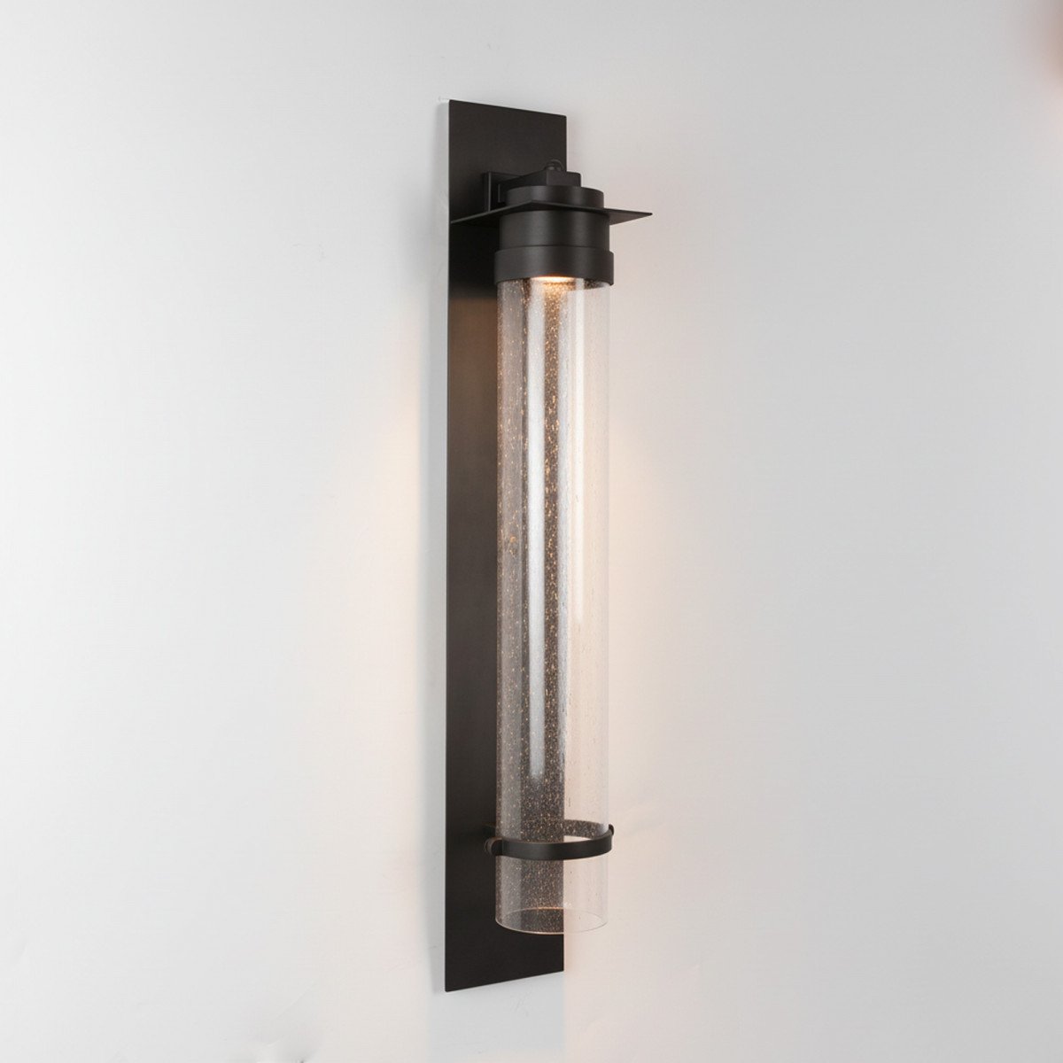 lampe en laiton couleur noir antique avec une douille E27