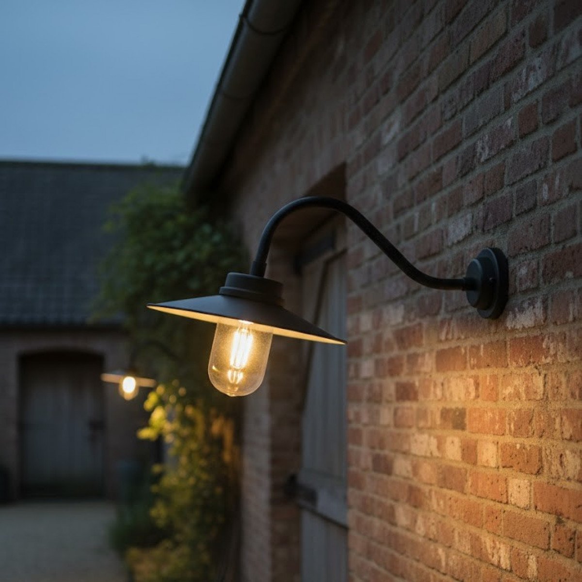 lampe en laiton noir antique avec un raccord E27