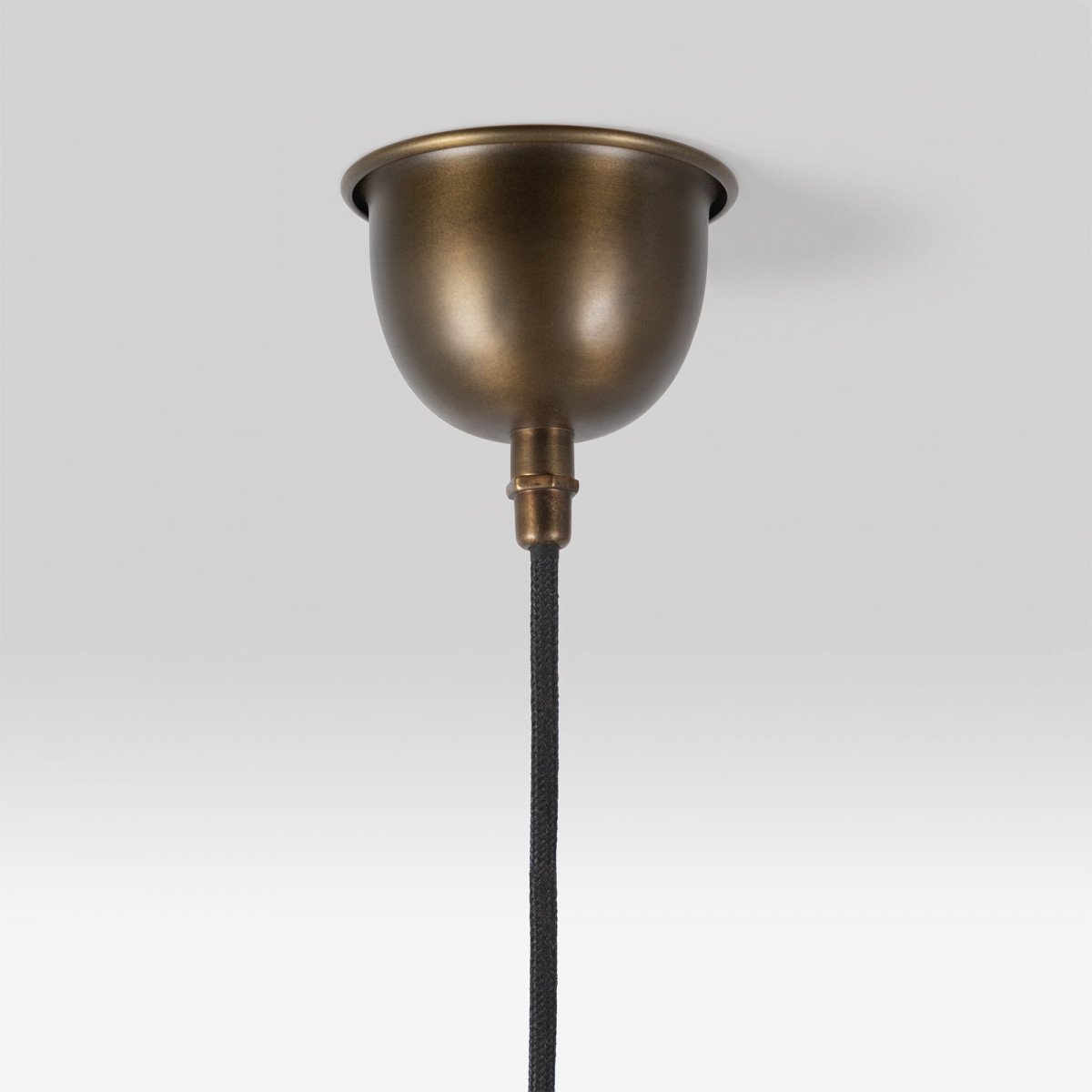 lampe en laiton couleur laiton antique avec culot E27