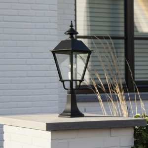 Lampe de jardin Ashford avec lanterne carrée  de Nostalux