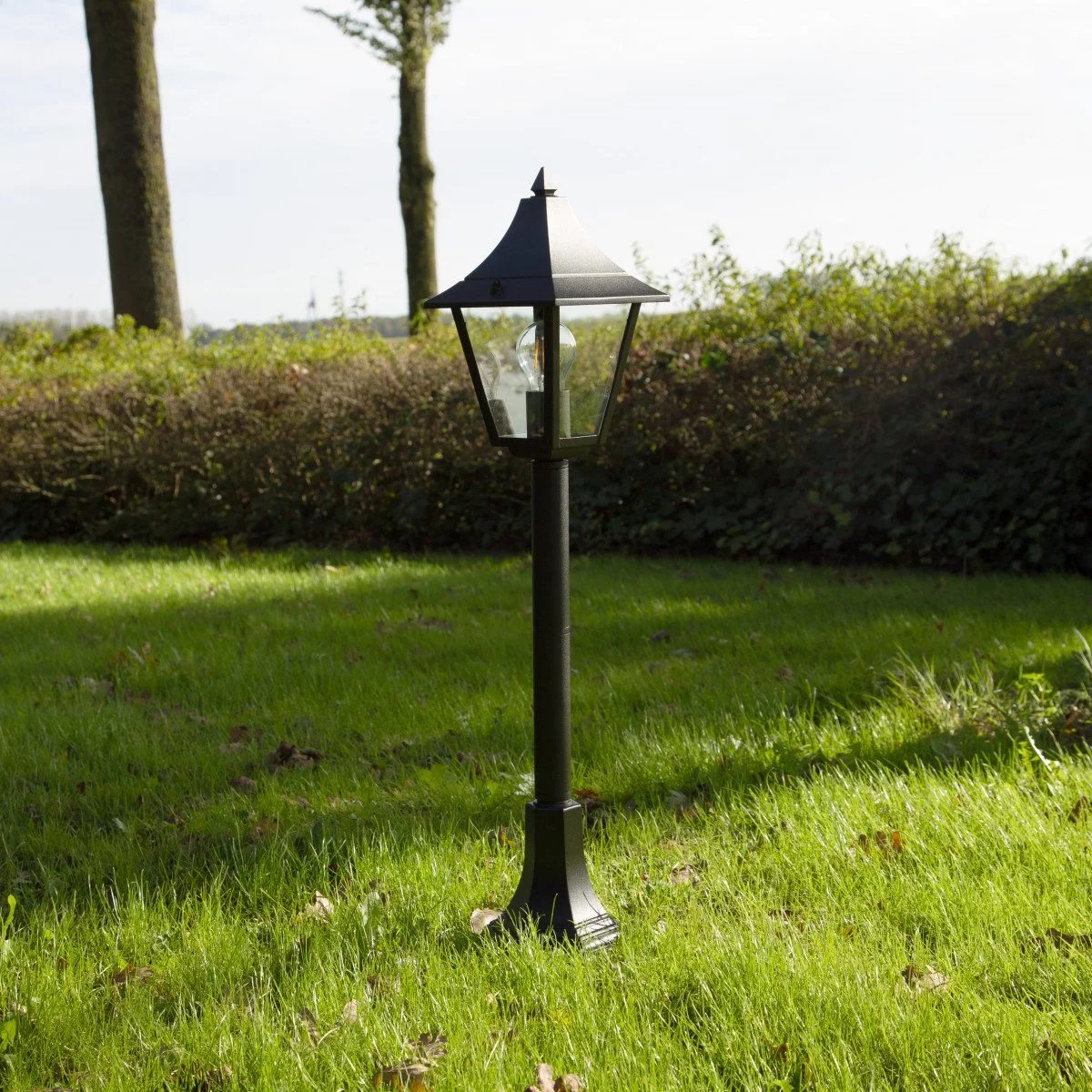 Lampe de terrasse Livorno avec lanterne carrée | Nostalux.fr