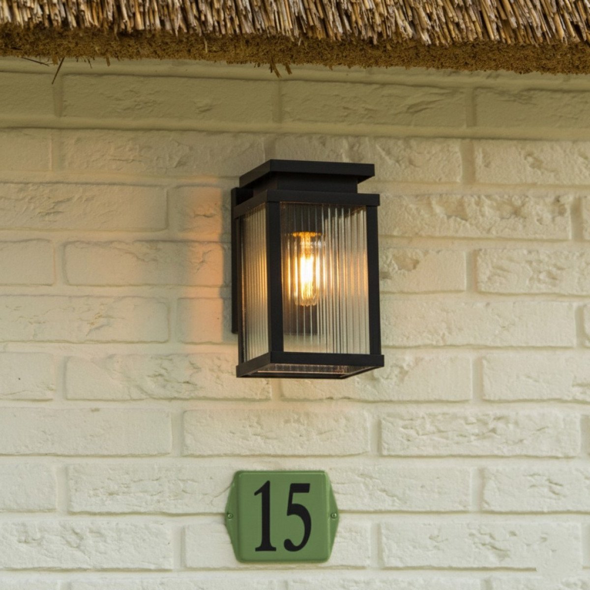 Lampe extérieure Ripley applique murale noire verre strié