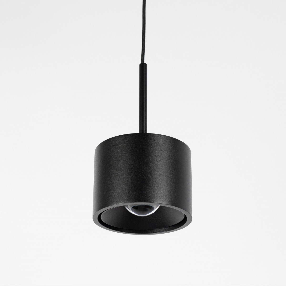 Lampe d’intérieur suspension June noire aluminium moderne