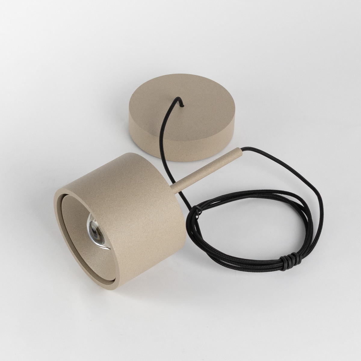 Lampe intérieure, lampe design, moderne, cylindrique, rond, épuré, subtil, lentille en verre, downlight, intemporel