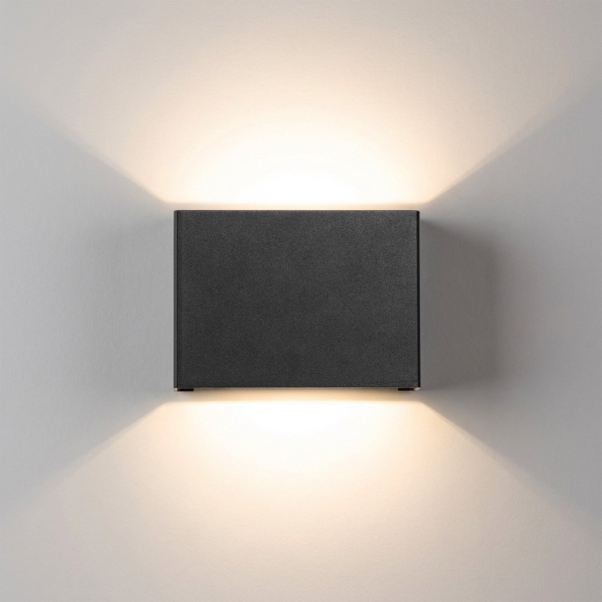 Lampe d'extérieur Elroy applique murale Small noire aluminium moderne