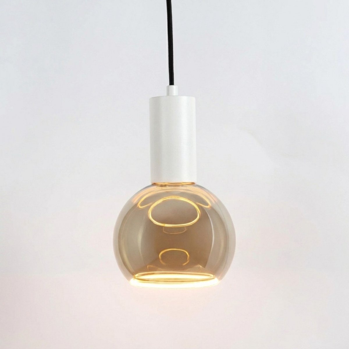 Lampe intérieure Luxum suspension blanc aluminium moderne