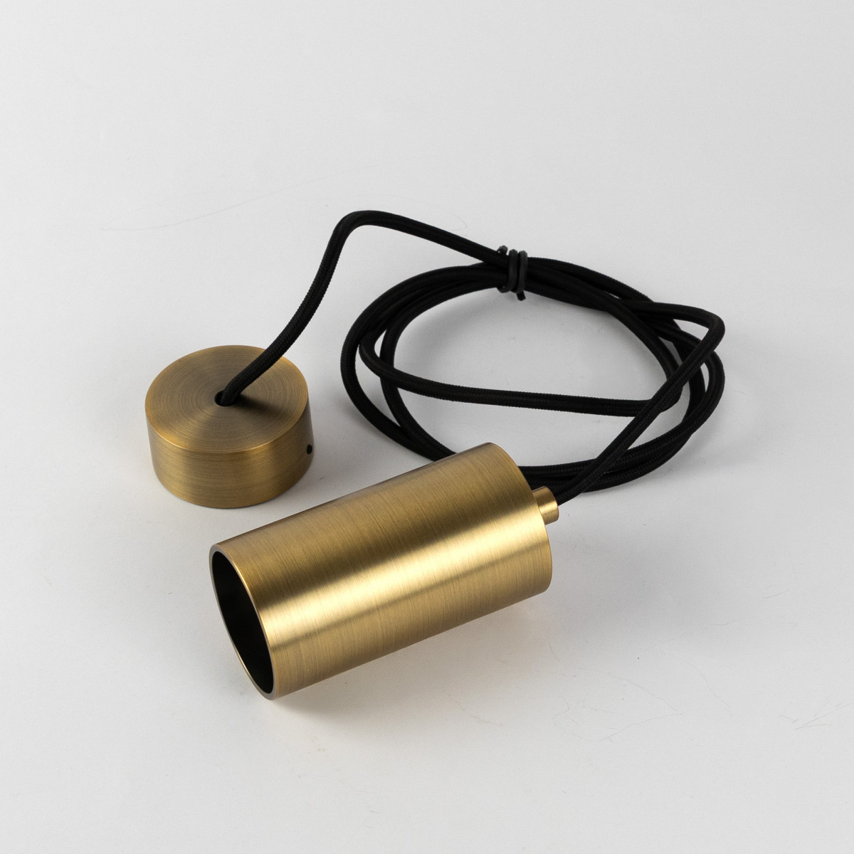 Lampe intérieure Luxum suspension laiton aluminium moderne