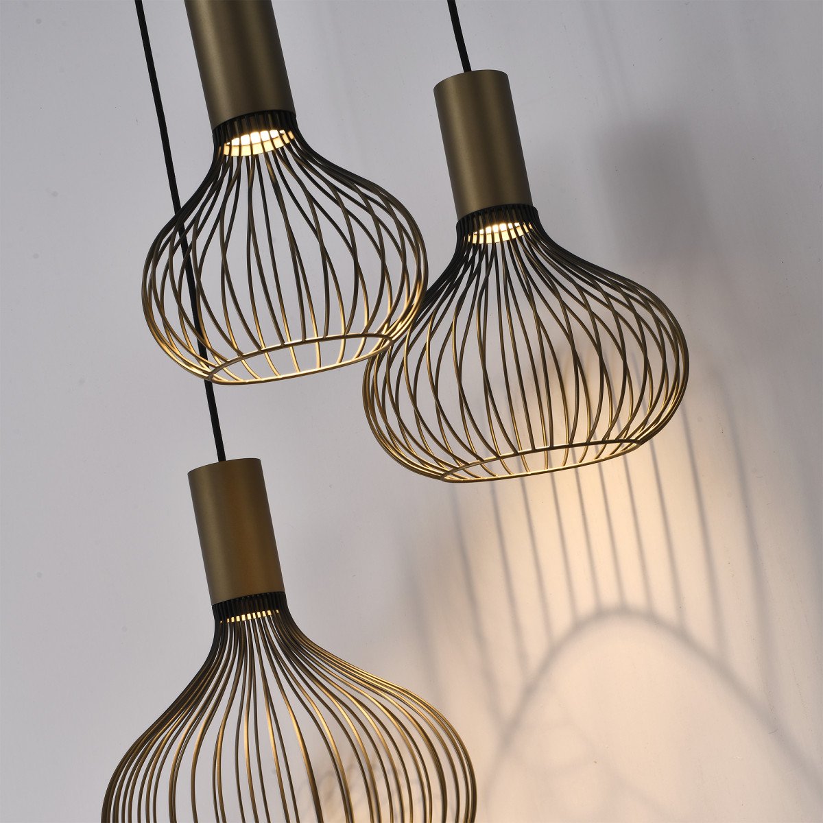 Éclairage intérieur suspension Isabel 3 lumières noir Or