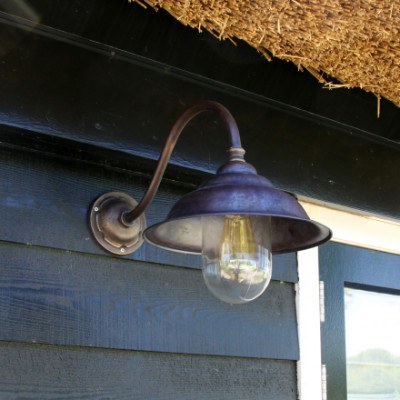 Lampe de cour