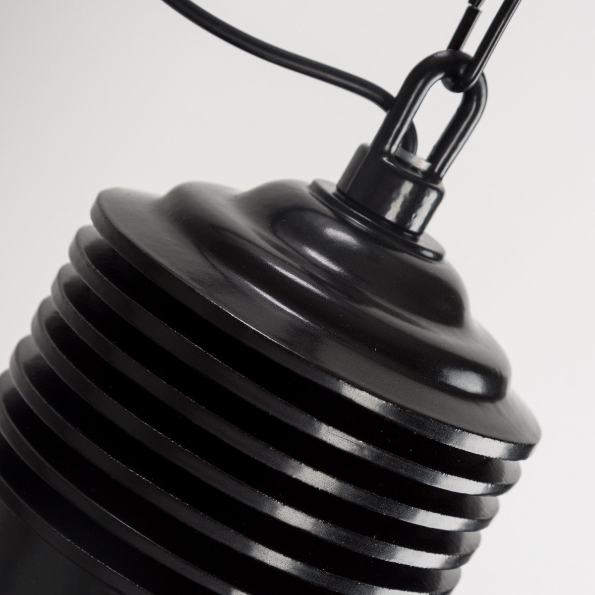 Lampe suspendue Genius noire (6500d4) - éclairage Industriel de KS | Nostalux.fr