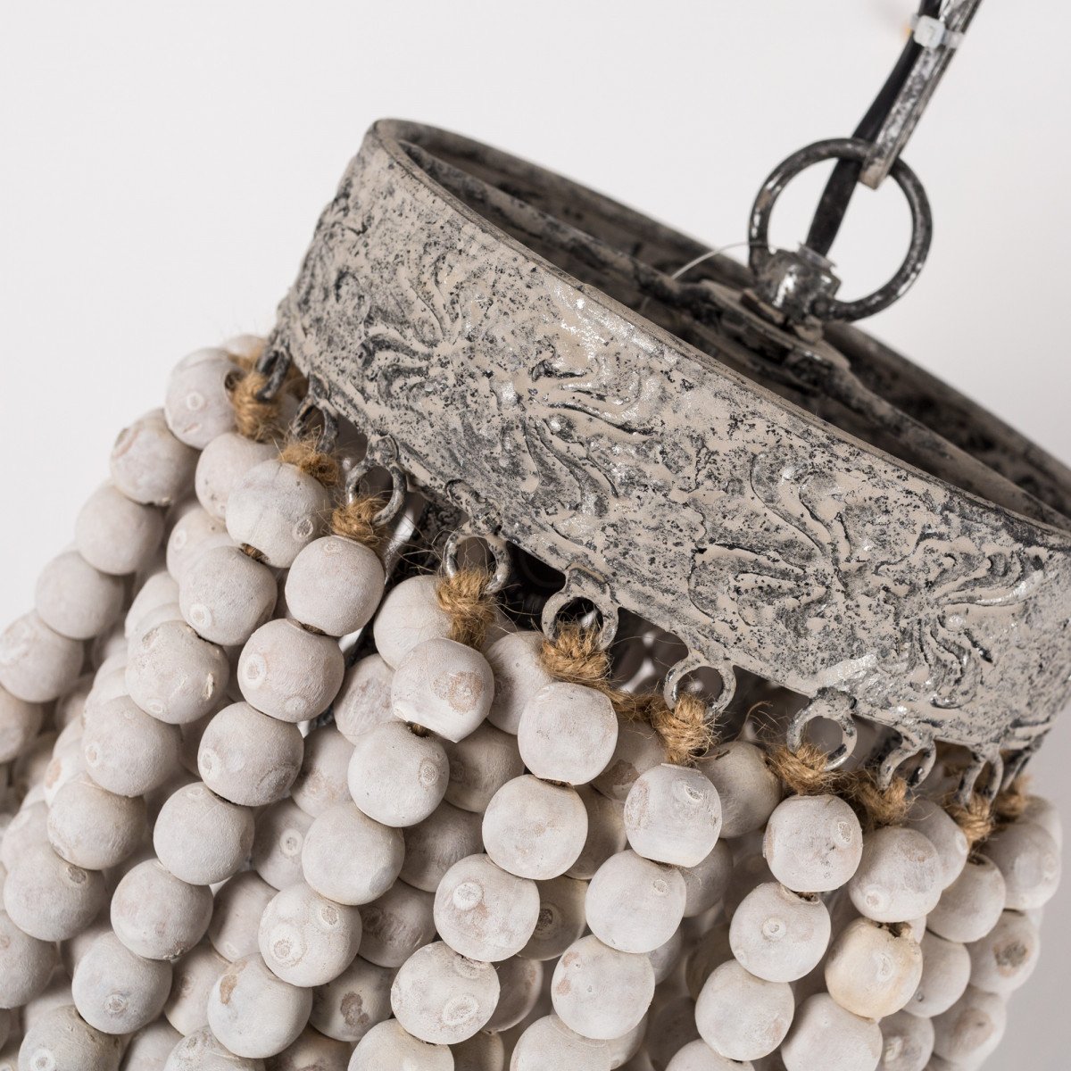 Lustre Zion à perles en bois avec LED WIFI | Nostaluce | Nostalux.fr