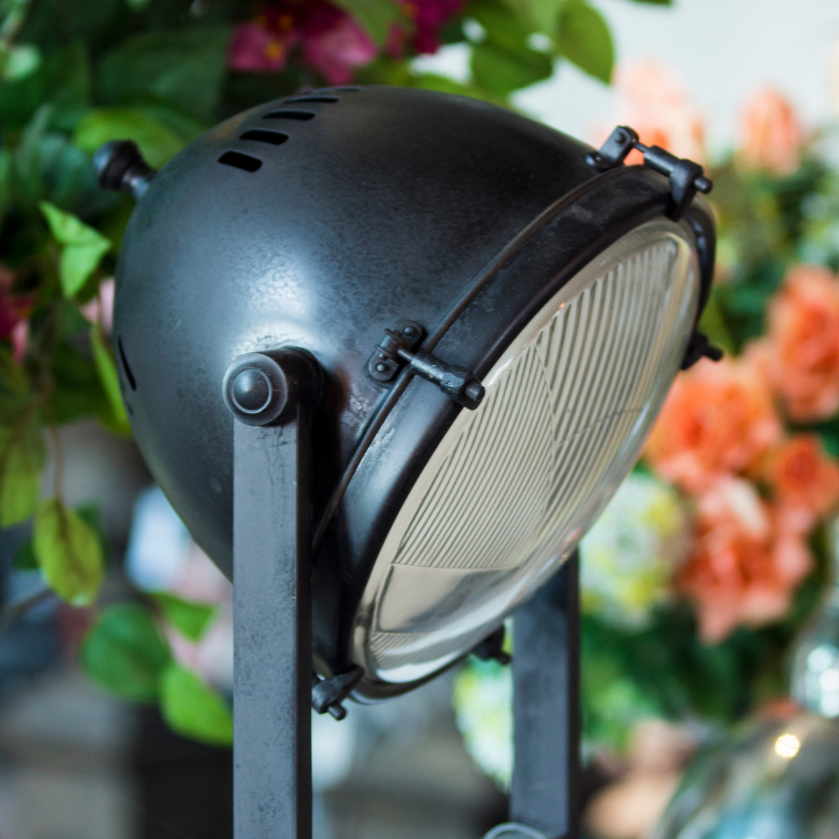 Lampe sur pied Austin sélection industrielle & vintage | Nostalux.fr