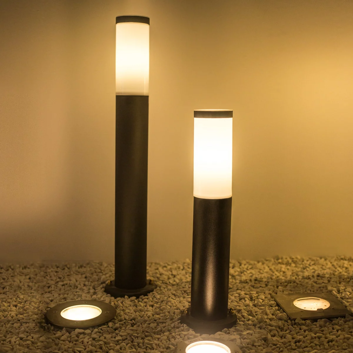 Petit lampadaire de jardin Lech 2 noir