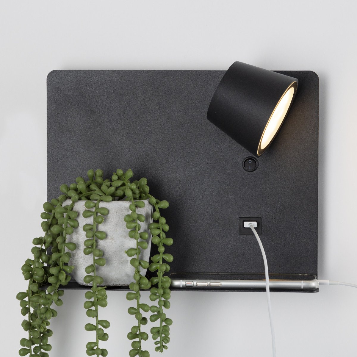 Applique murale Solution USB noir (7571) avec LED avec station de charge USB| Nostalux.fr