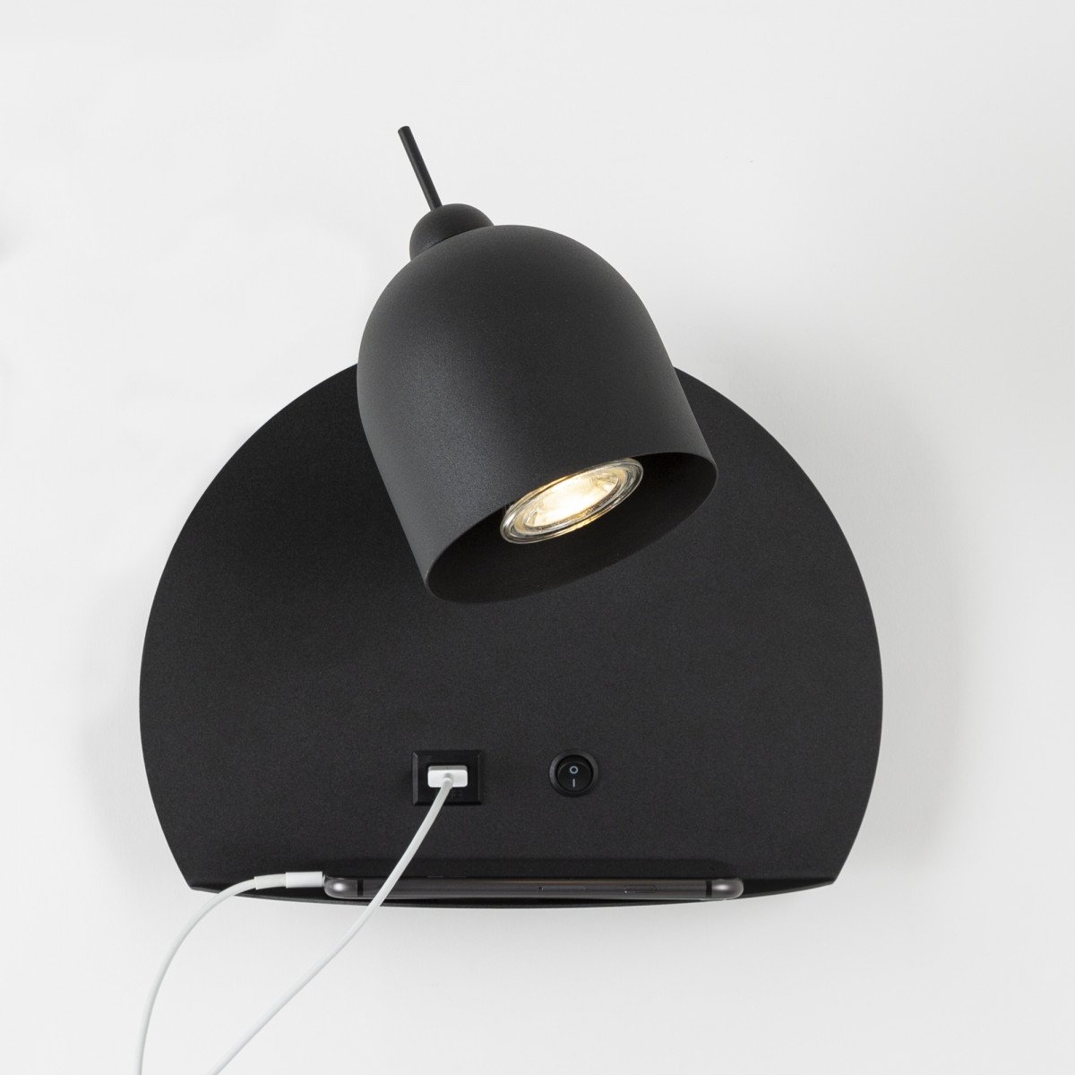 Applique murale noire Essence USB | Nostalux.fr