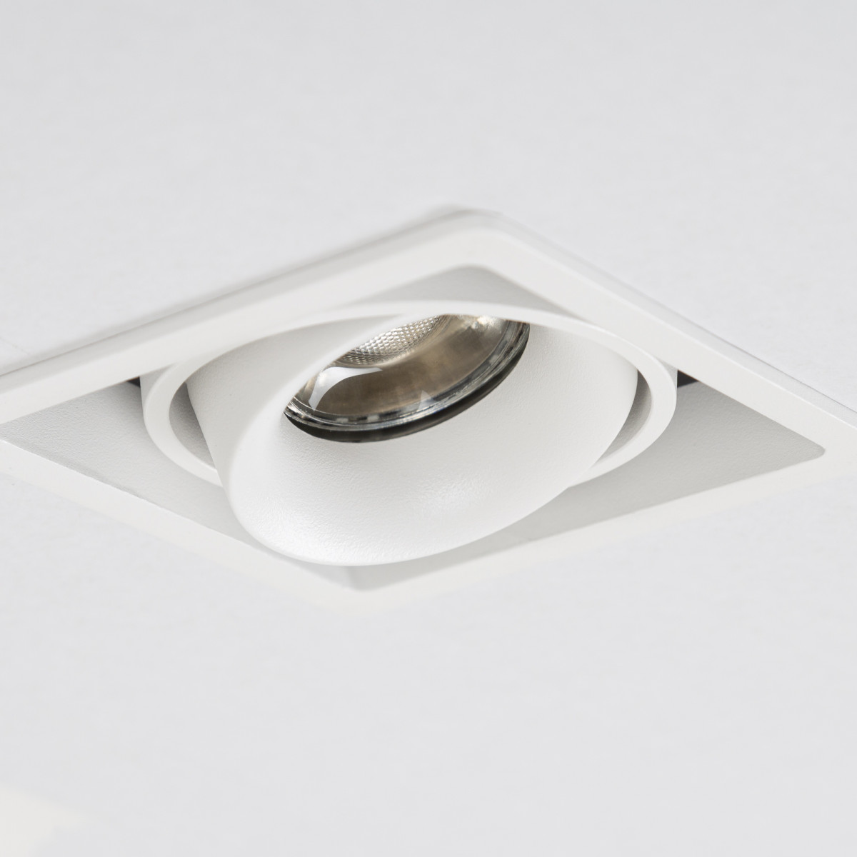 Set de 6 spots encastrables Bjorn 1 (7665X6) blancs carrés orientables | Nostalux.fr