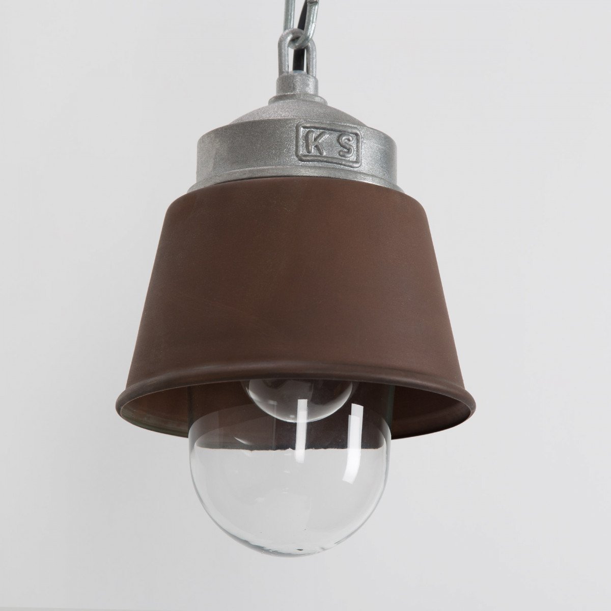 Lampe suspendue à chaîne robuste et industrielle Kostas 