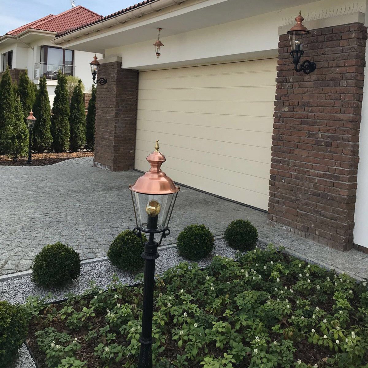 Lampadaire de jardin Montréal avec lanterne ronde 