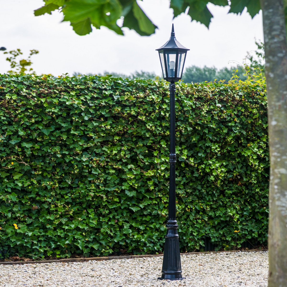 Lampadaire Zeist (7550dn2) lanterne hexagonale avec capteur LED de KS Outdoor Lighting | Nostalux.fr