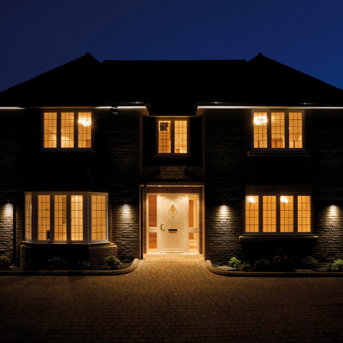 Spot mural noir Kevin (7456) Down en aluminium GU10 avec capteur LED nuit et jour 