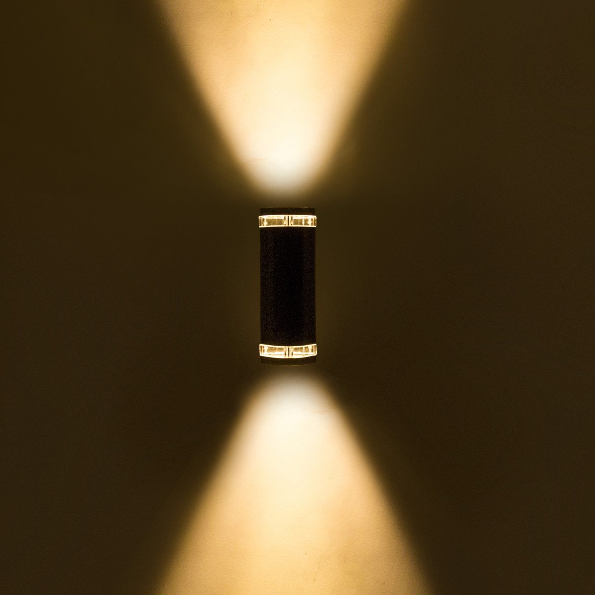 Lampe d'extérieur Ambient, bel éclairage mural moderne, up & downlighter noir, au look luxueux, de la marque KS Lighting