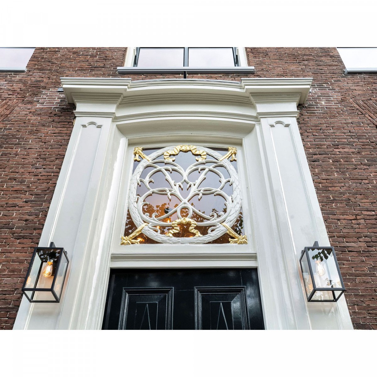 Applique d'extérieur murale pendante Hampton (7323dn2) avec capteur LED jour et nuit | Nostalux.fr