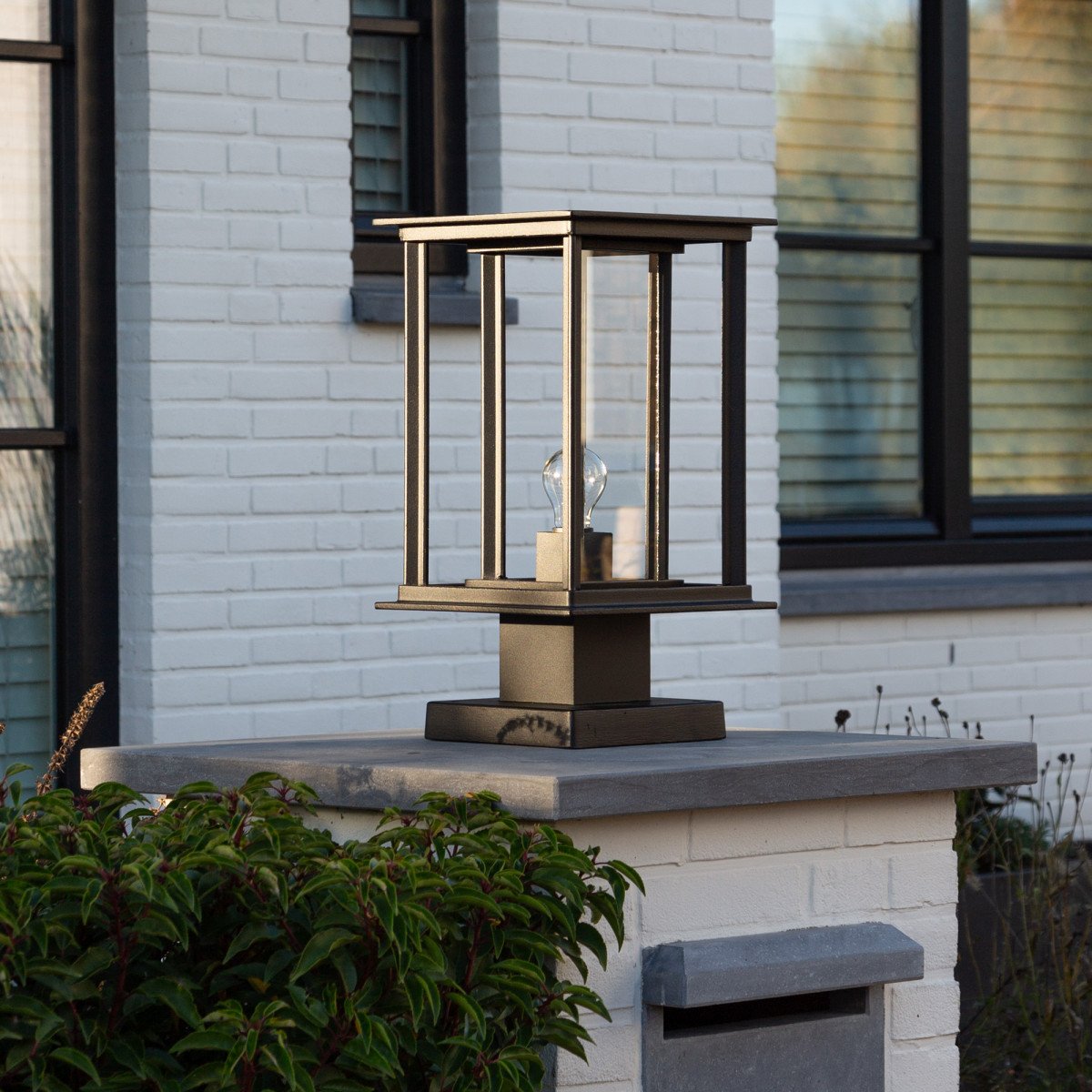 Lampe de jardin sur pied noir mat New York (7412S) | Nostalux.fr   