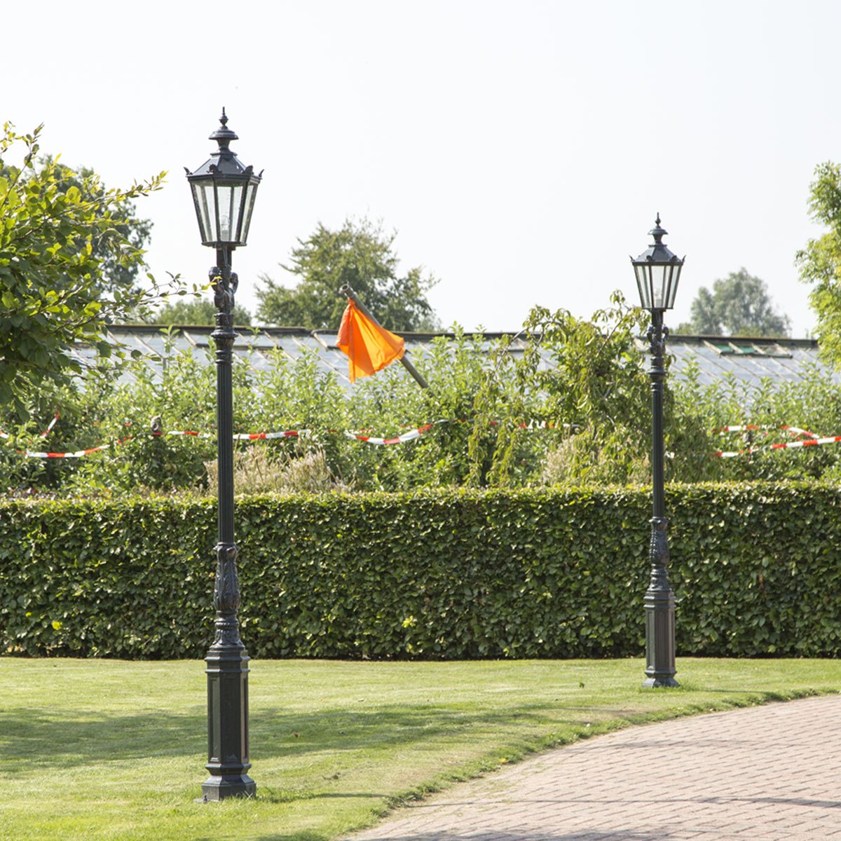 Lampadaire de jardin Magdenburg (0806) avec lanterne hexagonale de KS Lighting