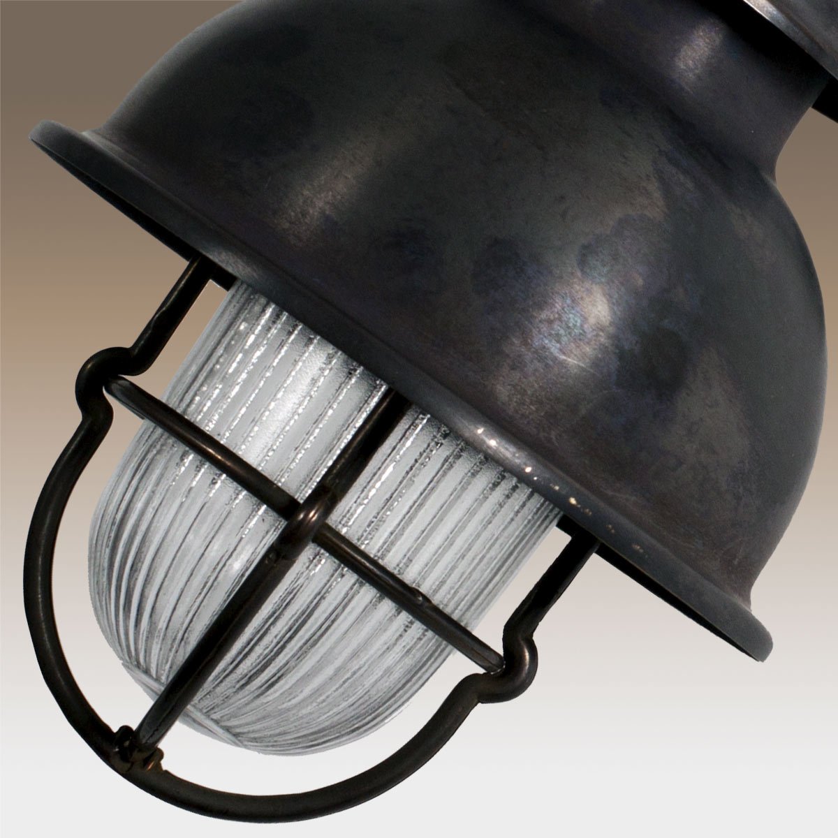 Lampe de bateau Wharf (6613) de couleur noire antique 