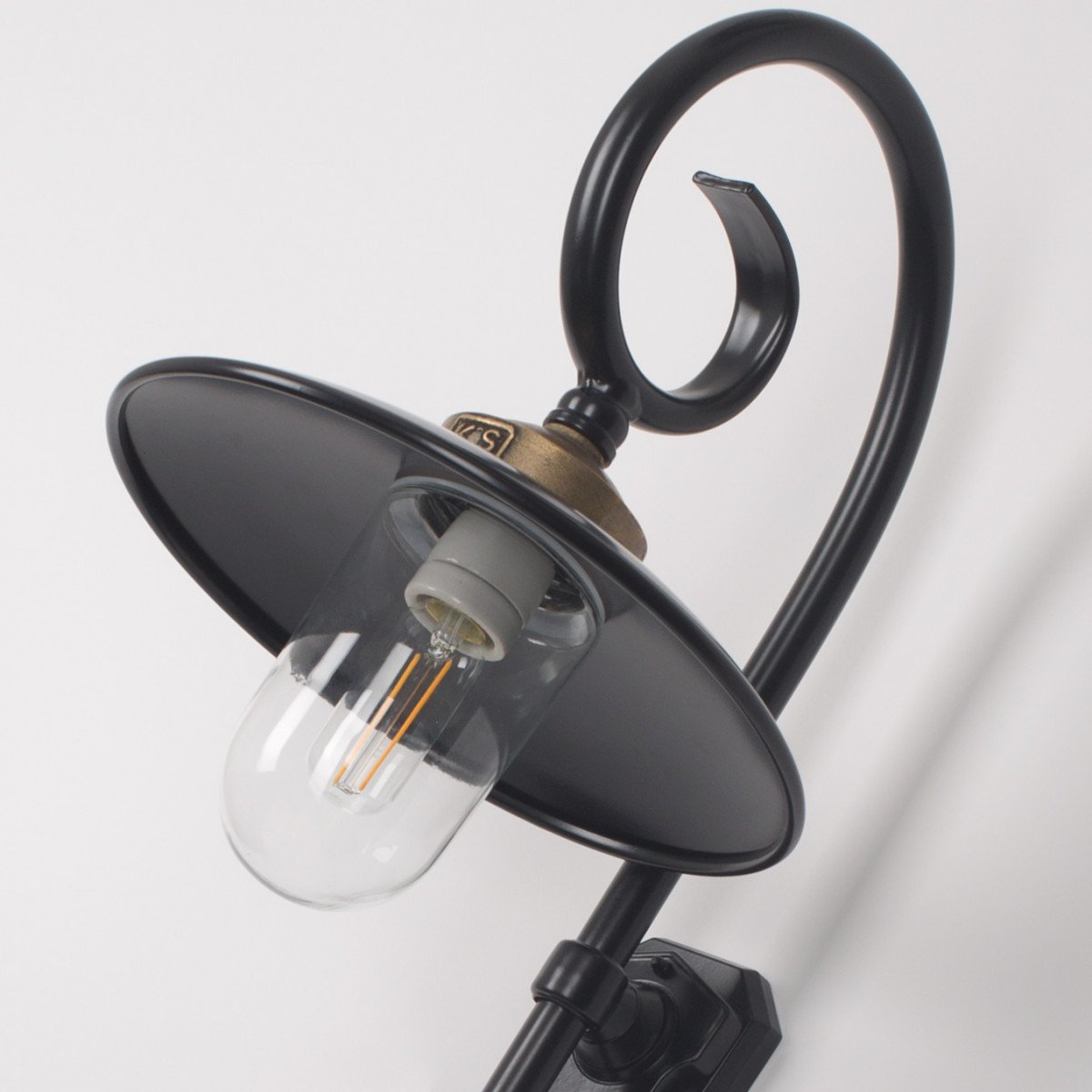 Applique d'extérieur murale pendante Orly avec capteur LED jour et nuit 