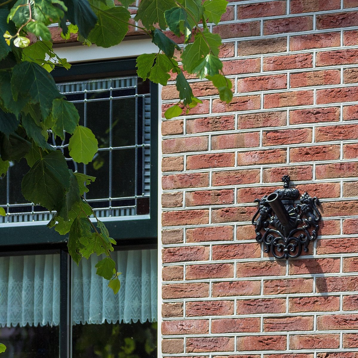 Achetez le produit KS Outdoor Lighting Flagpole Holder Large (5823) de Nostalux. Des produits de belle qualité. Vous achetez les plus belles décorations de façade en ligne sur Nostalux.fr.